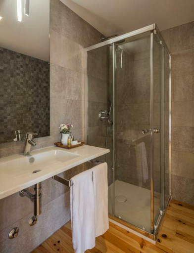 Bathroom 4, Porto River, Porto