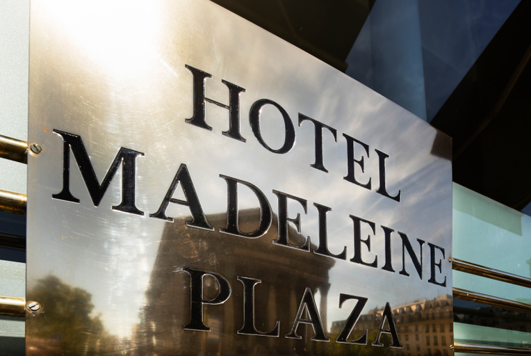Others 1, Madeleine Plaza, Paris