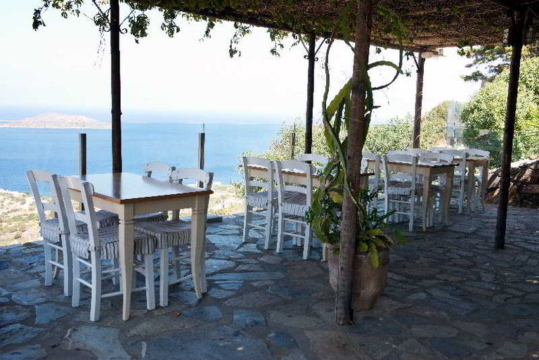 Food & Drinks 5, Adrakos Apartments-Terrassa Restaurant Adults only, Crete