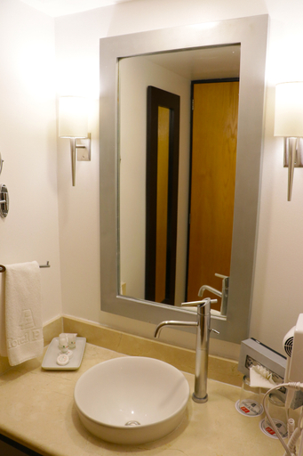 Bathroom 4, Suites PF, Mexico City