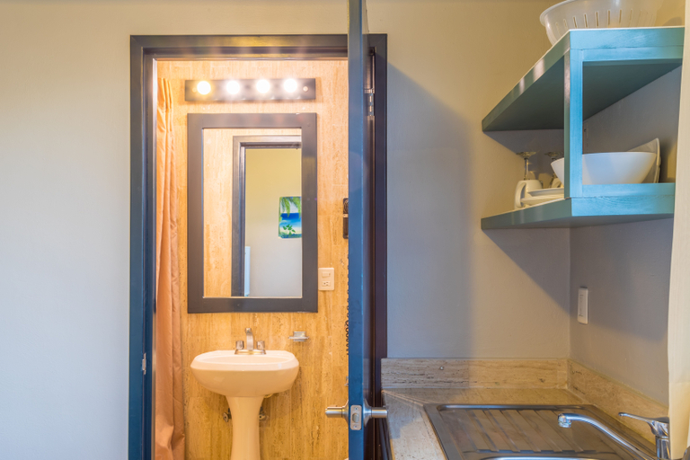 Bathroom 4, El Sol del Caribe 5ta Av. Apart Hotel, Cozumel