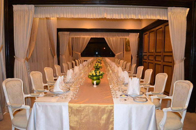 Food & Drinks 5, Hotel Cambodiana, Phnom Penh