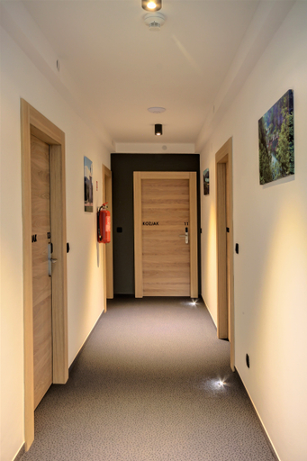 Public Area 4, 16 Lakes Hotel, Rakovica