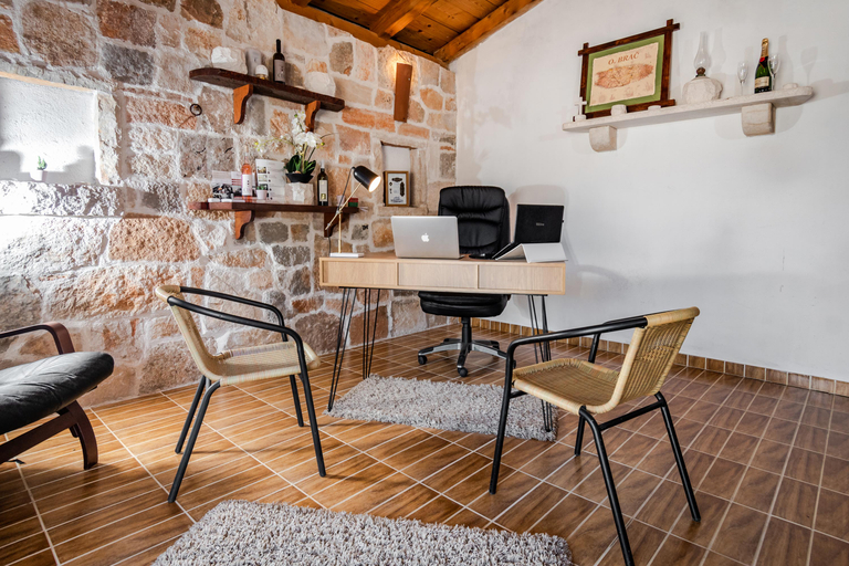 Public Area, Nono Ban Resort, Pučišća