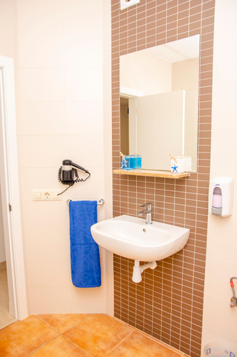 Bathroom 4, Maribel, Baleares