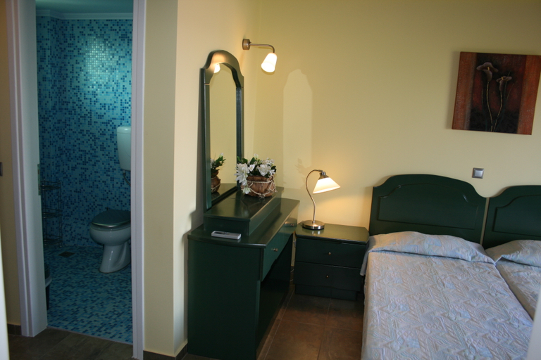 Bathroom, Eden Hotel, Central Macedonia