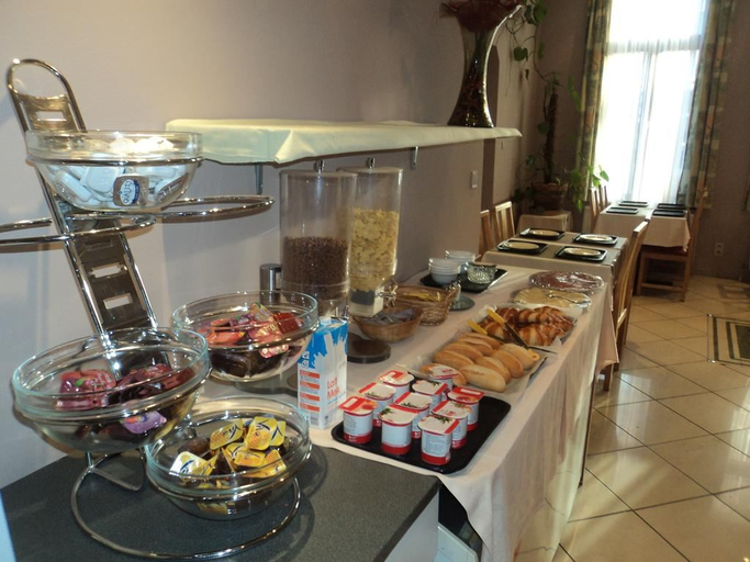 Food & Drinks 3, Hotel Albergo, Bruxelles