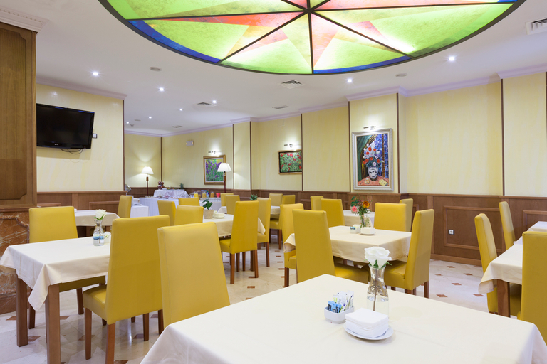 Food & Drinks 5, Dorma Juan De Austria, Madrid