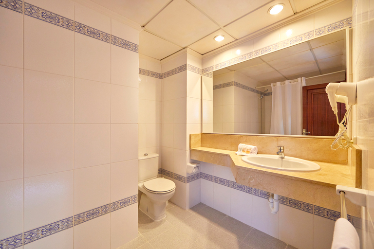 Bathroom 5, Gavimar Cala Gran Costa Del Sur, Baleares