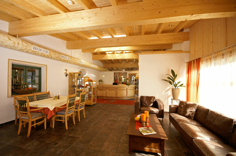 Public Area 5, Hotel Waldhof, Imst