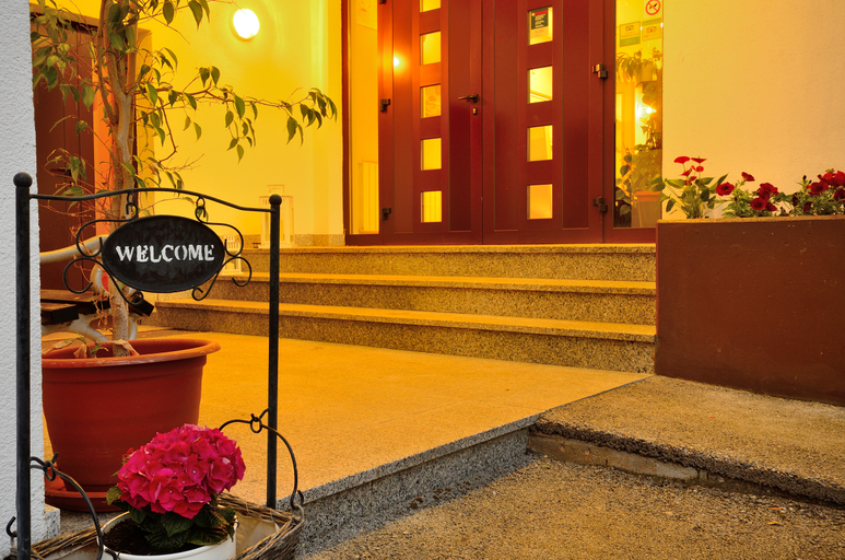 Public Area, Hotel Emaus, Novigrad