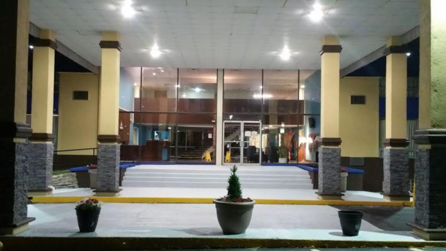 Public Area 2, Days Inn by Wyndham Fort Wright Cincinnati Area, Kenton