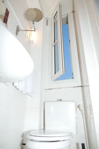 Bathroom 4, Novex, Paris