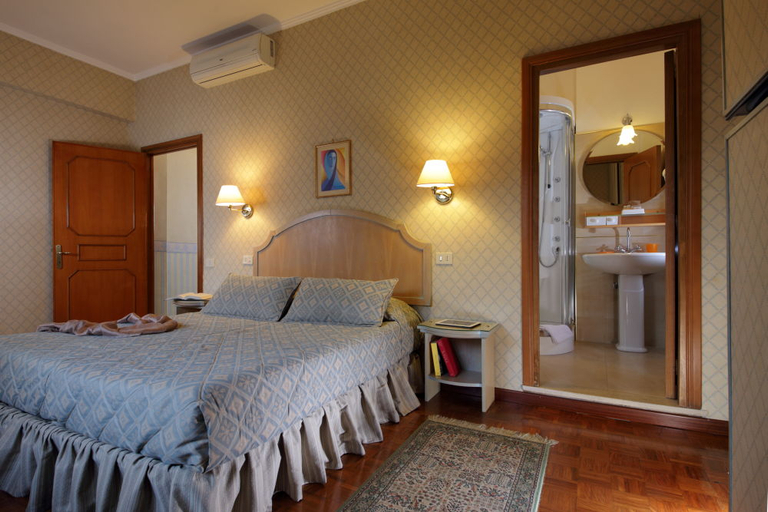 Bedroom 4, Aurelia Vatican Home, Rome