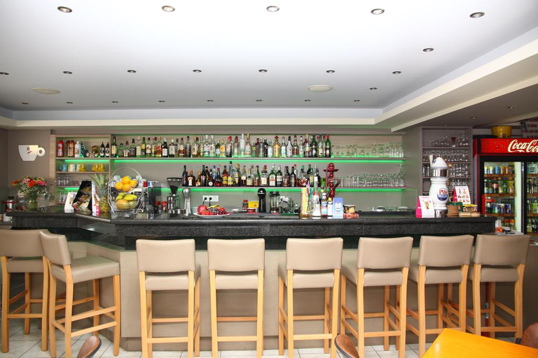 Food & Drinks 3, Acropolis Apartments, Crete