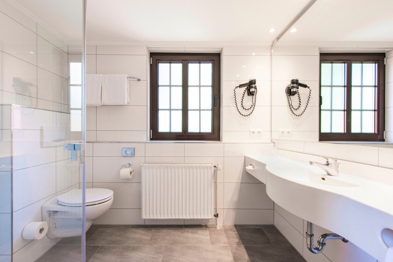 Bathroom 5, Idingshof Hotel & Restaurant, Osnabrück