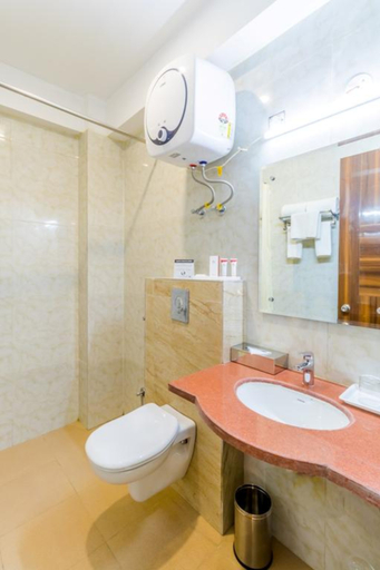 Bathroom 4, Inde Hotel Cyber City - Cyber Hub, Gurgaon