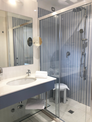 Bathroom 5, Erbavoglio Hotel, Rimini