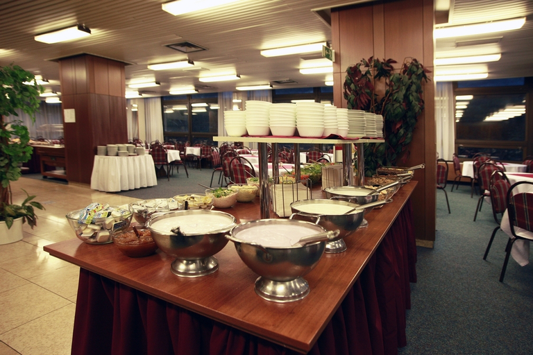 Food & Drinks 5, Hotel Krystal, Praha 6