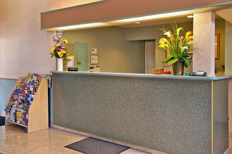 Public Area 2, Mission Inn and Suites, Alameda