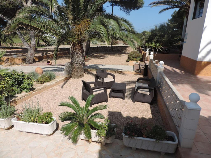 Public Area, Lago Dorado, Baleares