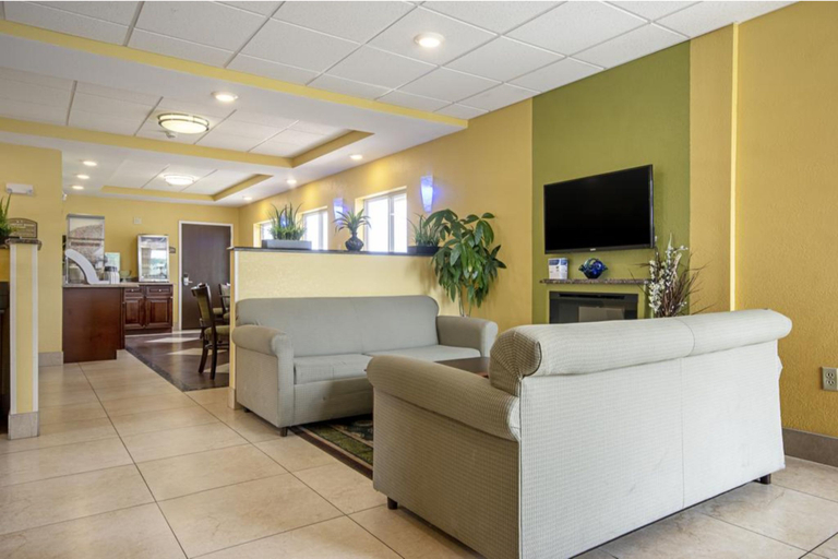 Public Area 2, Quality Inn & Suites Glenmont - Albany South, Albany