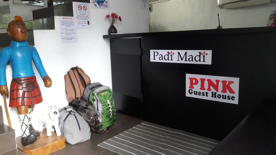 Padi Madi Guest House, Wattana