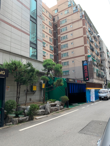 Nass Hotel, Gyeyang