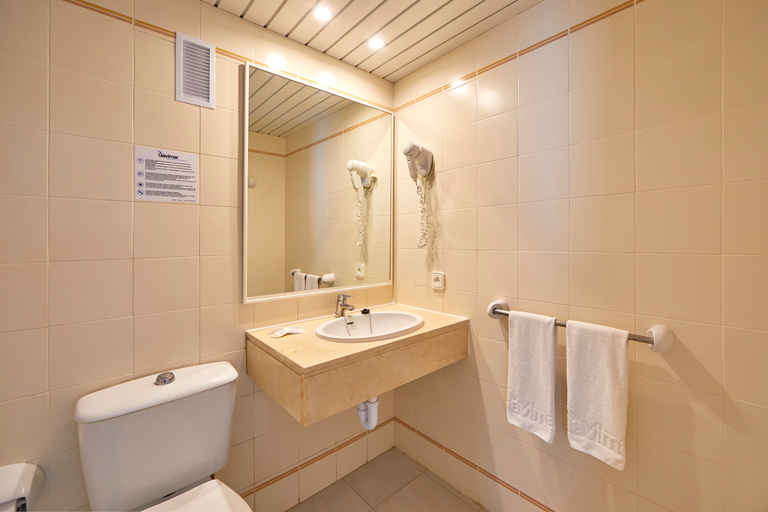 Bathroom 5, Gavimar La Mirada Club Resort , Baleares