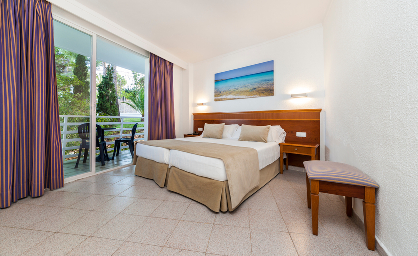 Bedroom 3, Globales Palmanova Palace, Baleares