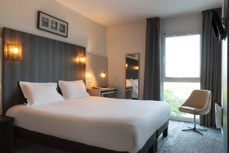 Bedroom 3, Hotel The Originals d'Alsace Strasbourg Sud , Bas-Rhin