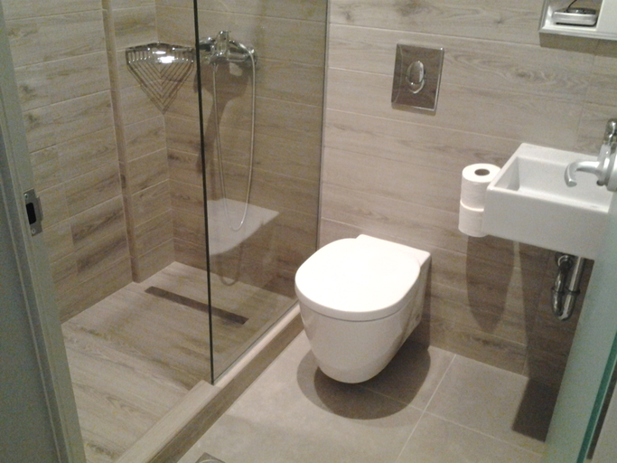 Bathroom 5, Casa Maria Hotel Apartments, Crete