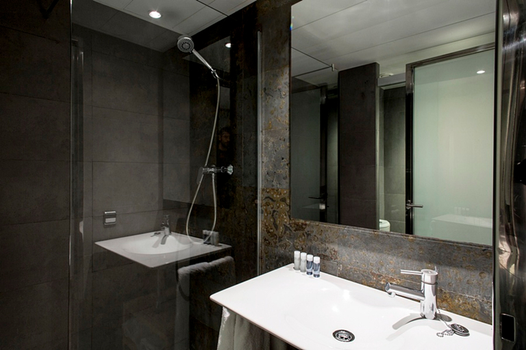 Bathroom 5, Barcelona Apartment Aramunt, Barcelona