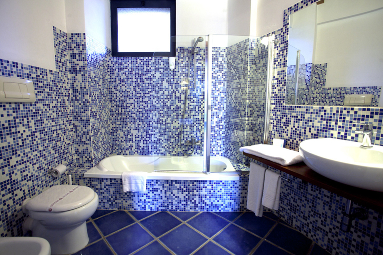 Bathroom 5, Magaggiari Hotel Resort, Palermo