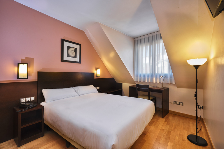 Bedroom 3, Castro Real, Asturias