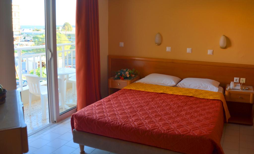 Bedroom 4, Marine Congo Hotel, South Aegean