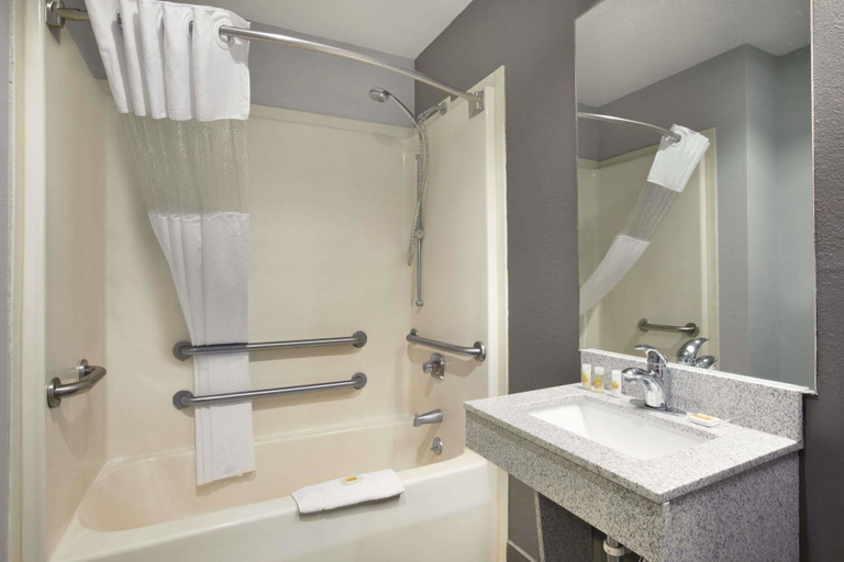 Bathroom 4, Hotel Kinder Express Near Coushatta Resort, Allen