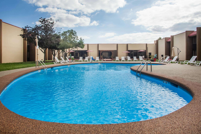 Sport & Beauty 2, Sonesta Select Hotels Statesville, Iredell