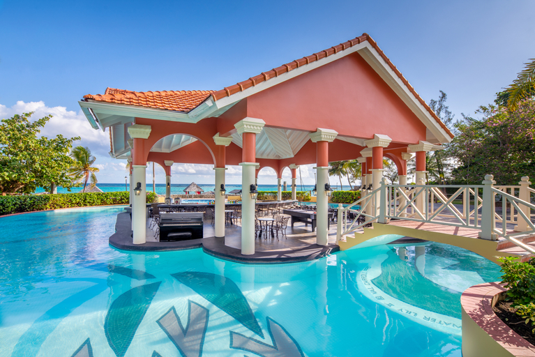 Sport & Beauty 2, Sandals Dunn's River Falls