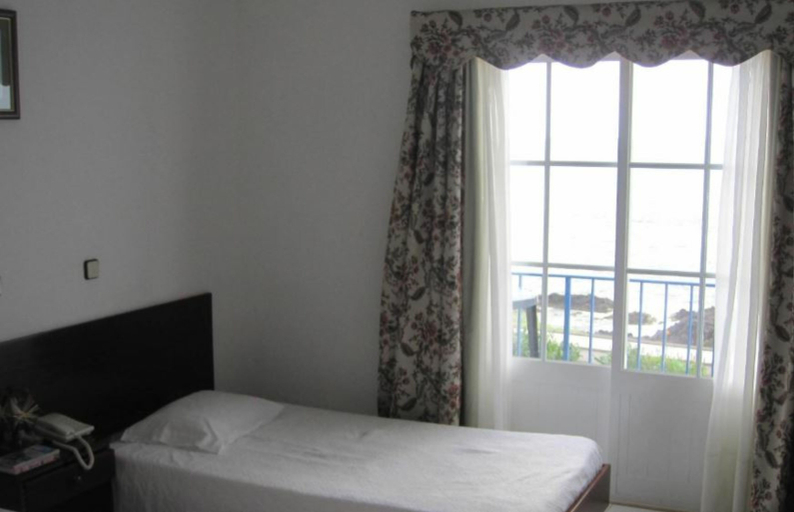 Bedroom 4, Ocidental, Santa Cruz das Flores