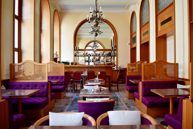Food & Drinks 5, Opera Hotel, Praha 7