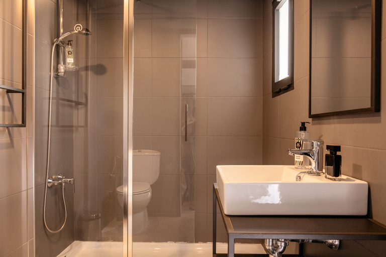 Bathroom, Caramelo Palma Beach +18, Baleares