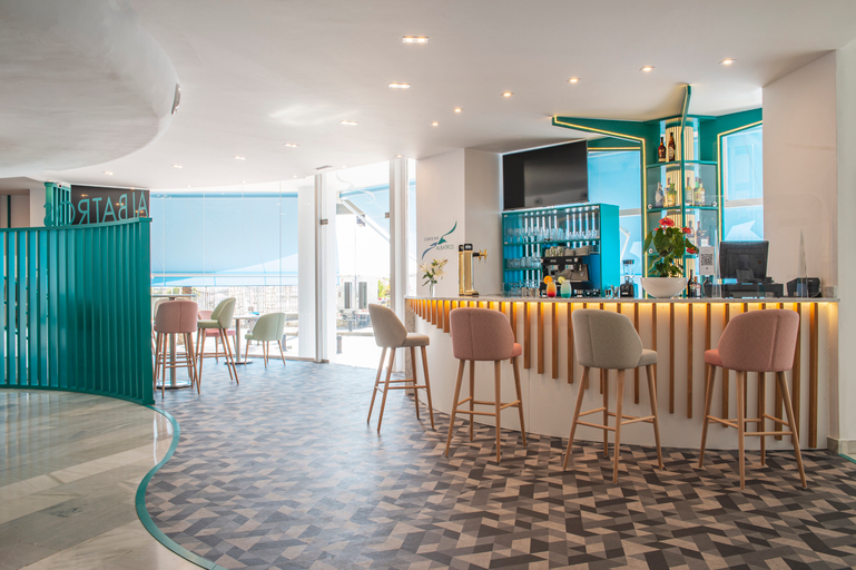 Food & Drinks 4, Hotel El Puerto by Pierre & Vacances, Málaga