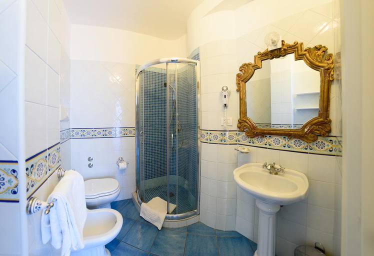 Bathroom, Bussola di Hermes, Napoli