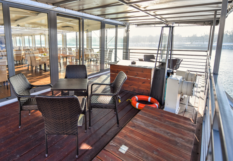 Public Area 2, Botel Gracia, Bratislava I
