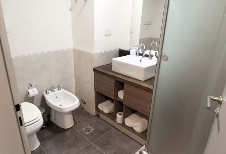 Bathroom 3, Casa Campus Pilar Suites, Pilar