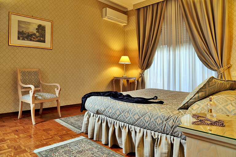 Bedroom 3, Aurelia Vatican Home, Rome