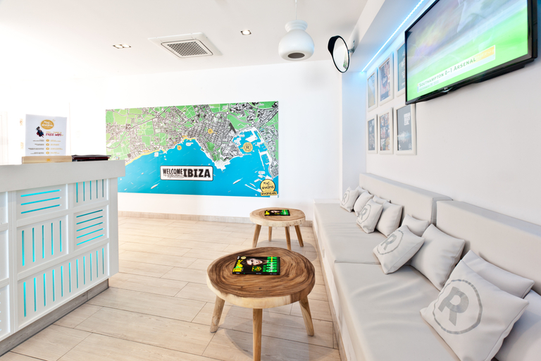 Public Area 3, Ryans La Marina, Baleares