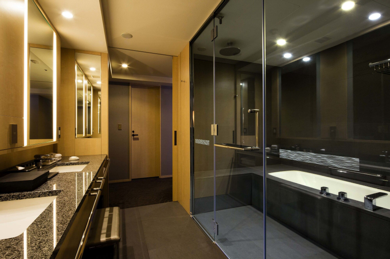 Bathroom 21