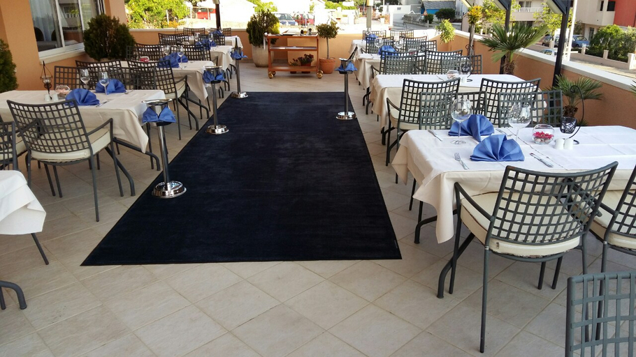 Food & Drinks 5, Hotel Rosina, Makarska